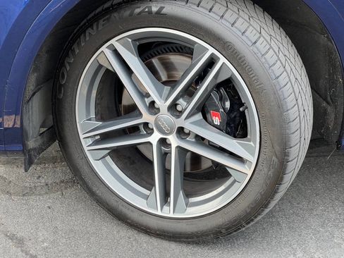 Used 2018 Audi SQ5 Prestige w/ Prestige Package image 18