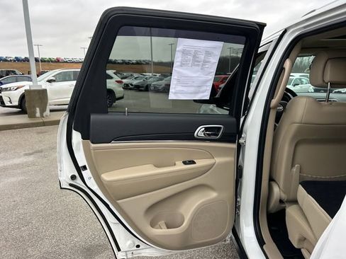 Used 2021 Jeep Grand Cherokee Limited w/ Trailer Tow Group IV image 44