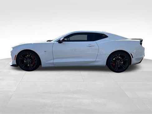 Used 2020 Chevrolet Camaro SS image 2