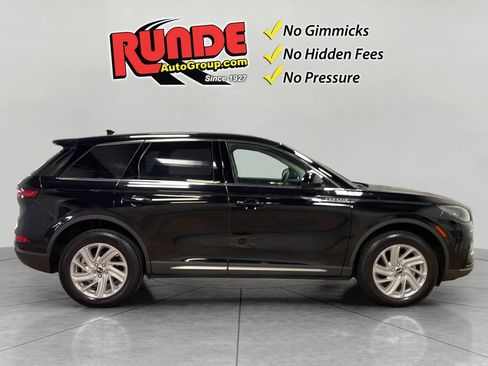 Used 2024 Lincoln Corsair AWD w/ Towing Package image 7