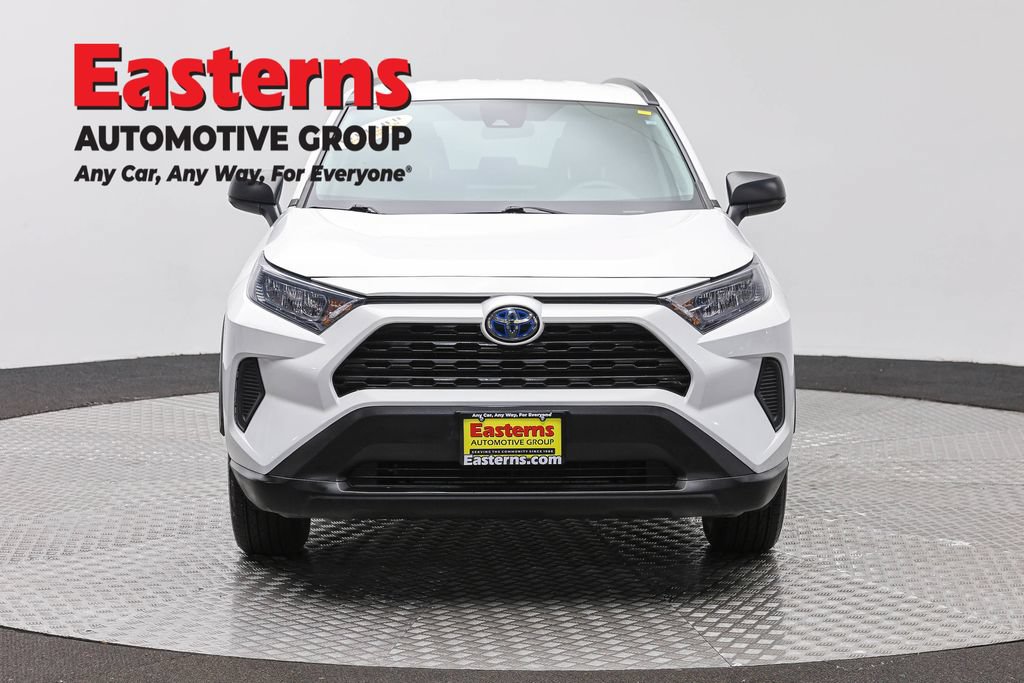 Used 2022 Toyota RAV4 LE AWD/4WD image 3