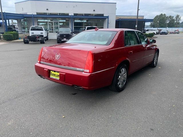 Used 2010 Cadillac DTS Luxury FWD image 5