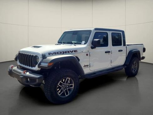 Used 2025 Jeep Gladiator Mojave w/ Safety Group AWD/4WD image 3
