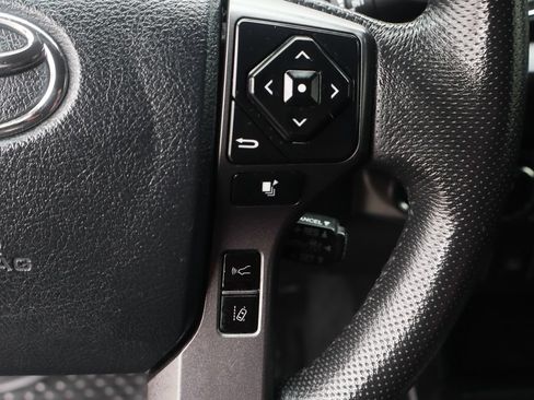 Used 2020 Toyota Tacoma TRD Off-Road w/ Technology Package AWD/4WD image 26