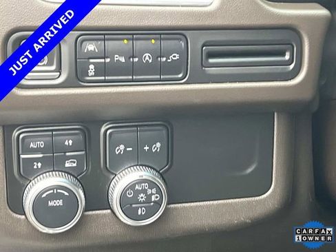 Used 2021 GMC Yukon SLT w/ SLT Premium Package image 28