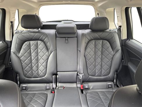 Used 2023 BMW X7 xDrive40i image 24