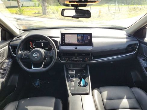 Used 2024 Nissan Rogue SL w/ SL Premium Package FWD image 12