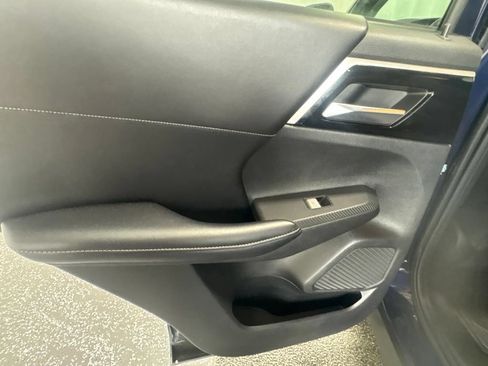 Used 2022 Mitsubishi Outlander SE AWD/4WD image 15