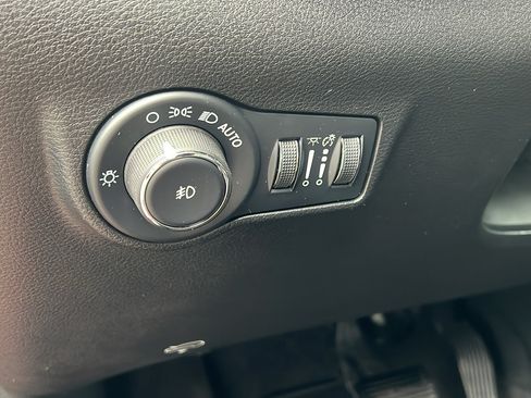Used 2025 Jeep Compass Limited AWD/4WD image 28