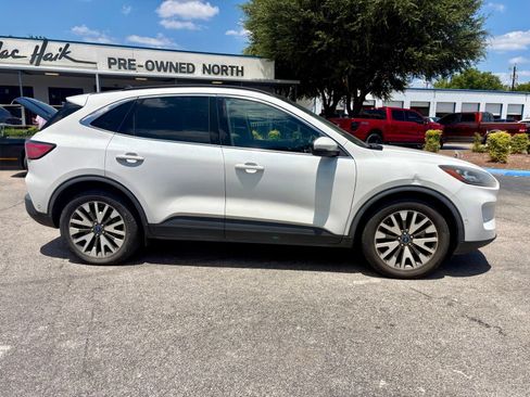 Used 2020 Ford Escape Titanium AWD/4WD image 2