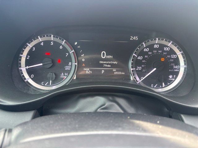 Used 2023 Toyota Highlander XSE FWD image 9