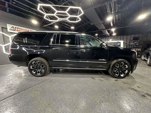 Used 2018 GMC Yukon XL Denali w/ Denali Ultimate Package AWD/4WD image 9