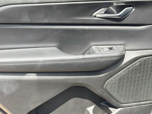 Used 2024 Jeep Grand Cherokee L Laredo RWD image 36