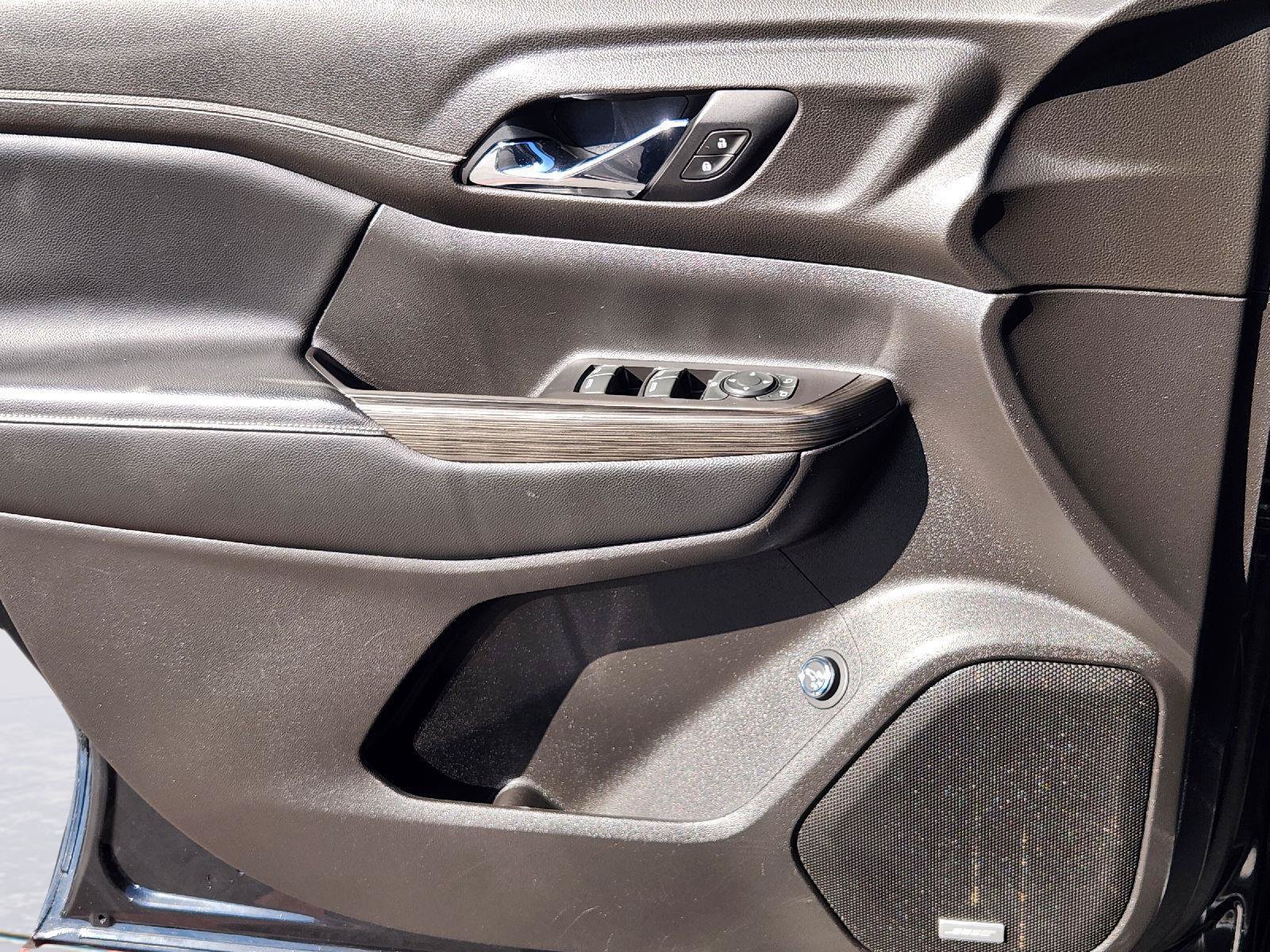 Used 2019 GMC Acadia SLT w/ Black Edition FWD image 24