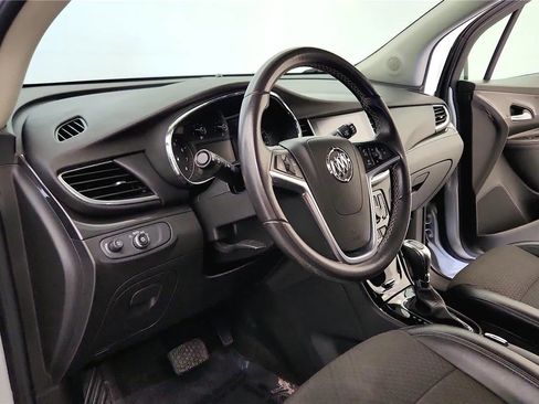 Used 2020 Buick Encore Preferred image 22