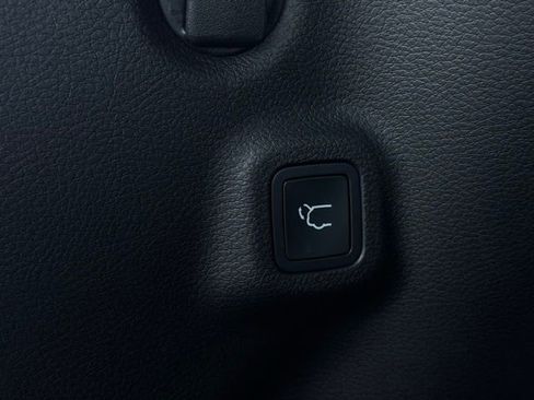 New 2026 Jeep Compass Latitude w/ Sun and Sound Group image 12