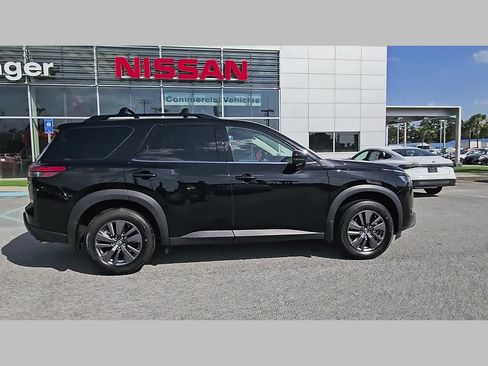 Used 2024 Nissan Pathfinder SV w/ SV Premium Package FWD image 36