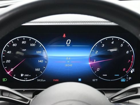 Used 2023 Mercedes-Benz GLC 300 image 11