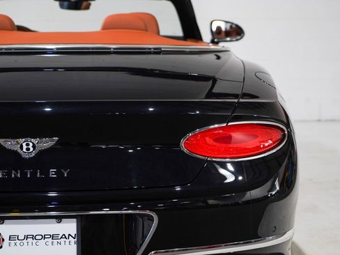 Used 2022 Bentley Continental GT image 34