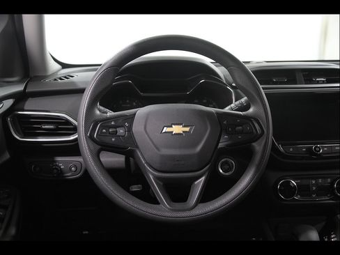 Certified 2023 Chevrolet TrailBlazer LT w/ Convenience Package FWD image 7