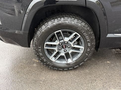 New 2026 GMC Terrain AT4 w/ Convenience Package III image 11
