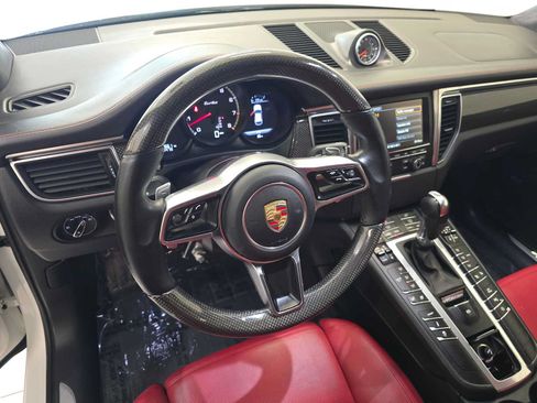 Used 2015 Porsche Macan Turbo AWD/4WD image 2