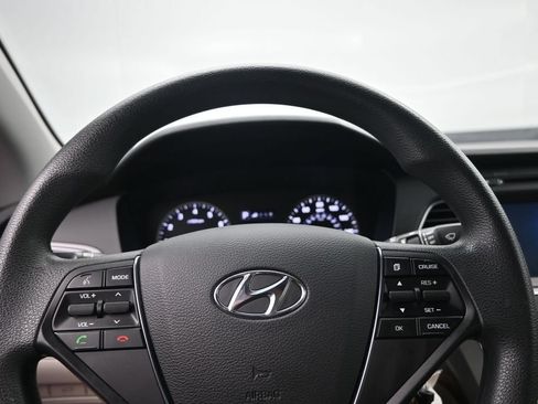 Used 2017 Hyundai Sonata SE FWD image 12