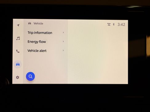 Used 2024 Toyota RAV4 LE image 33