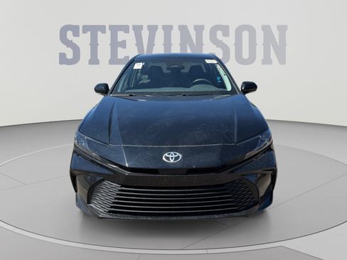 Used 2025 Toyota Camry LE FWD image 8