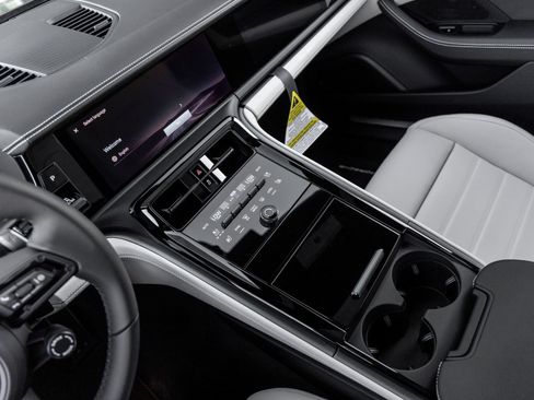 Certified 2026 Porsche Panamera 4 AWD/4WD image 26