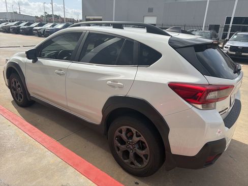 Used 2022 Subaru Crosstrek 2.5i Sport w/ Moonroof Package image 2