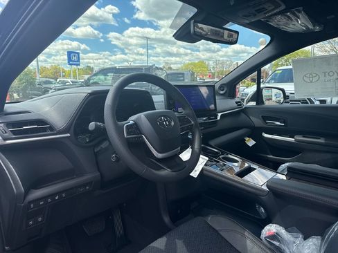 New 2026 Toyota Sienna Platinum AWD/4WD image 21