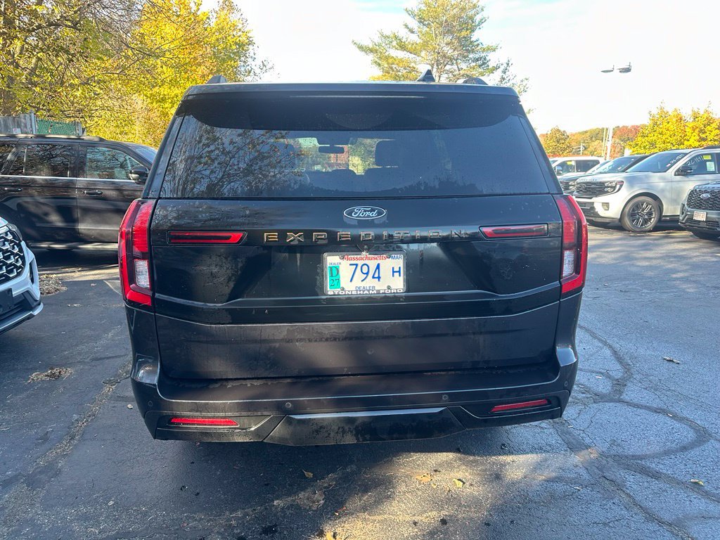 Used 2025 Ford Expedition Tremor AWD/4WD image 6