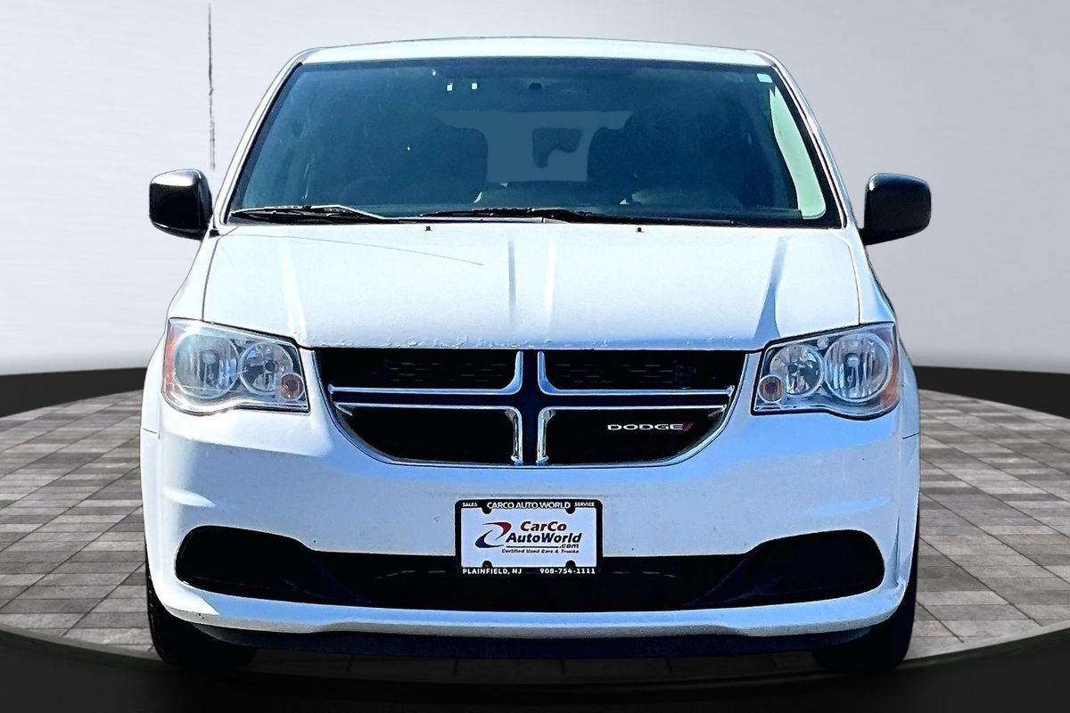Used 2016 Dodge Grand Caravan SE w/ Quick Order Package 29E SE FWD image 2