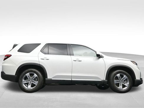 Used 2025 Honda Pilot EX-L image 39