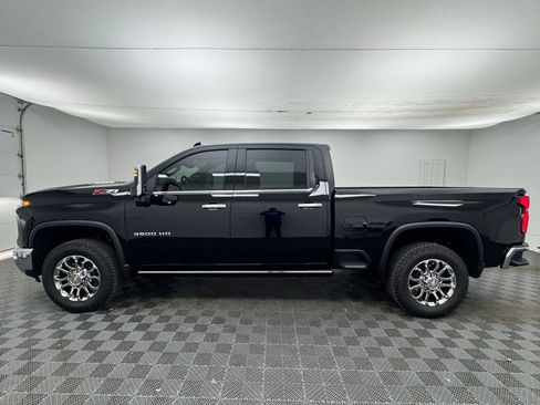 Used 2026 Chevrolet Silverado 3500 LTZ w/ LTZ Premium Package AWD/4WD image 13