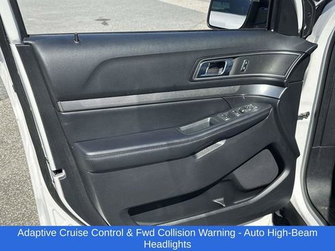 Used 2018 Ford Explorer XLT w/ Equipment Group 202A AWD/4WD image 16