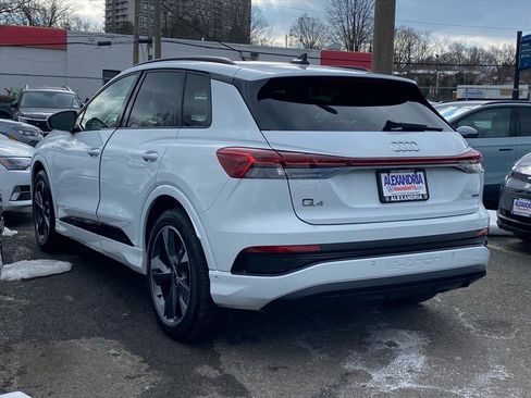 Used 2024 Audi Q4 e-tron Prestige w/ Black Optic Package image 5