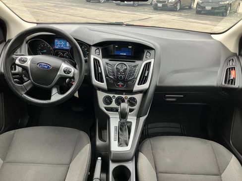 Used 2014 Ford Focus SE FWD image 17