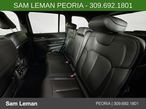 New 2025 Jeep Grand Cherokee Limited image 25