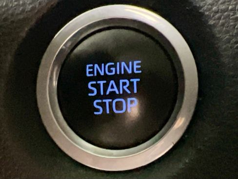 Used 2021 Toyota Corolla LE w/ LE Convenience Package FWD image 23