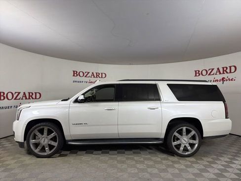 Used 2017 GMC Yukon XL SLT w/ Open Road Package RWD image 5