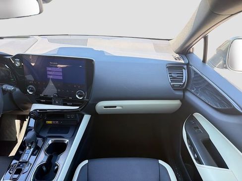 Used 2024 Lexus NX 350h AWD image 18