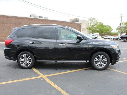 Used 2020 Nissan Pathfinder S AWD/4WD image 5