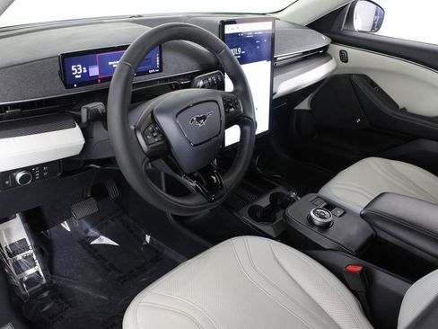 Used 2021 Ford Mustang Mach-E Premium AWD/4WD image 18