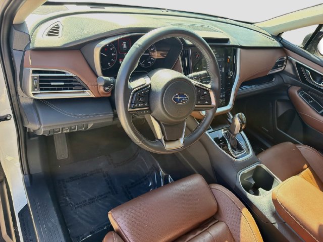 Used 2025 Subaru Outback Touring AWD/4WD image 26
