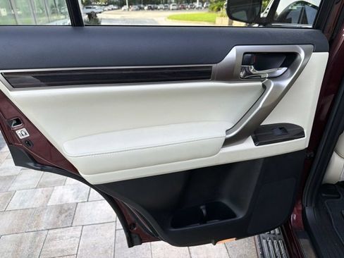 Used 2021 Lexus GX 460 Premium w/ Premium Package AWD/4WD image 15