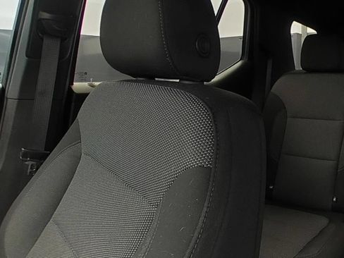 Used 2023 Chevrolet Traverse LT FWD image 9
