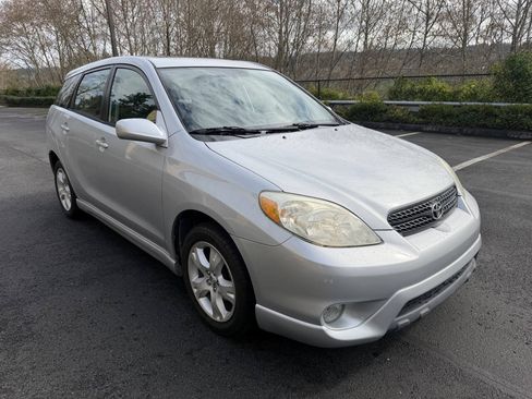 Used 2006 Toyota Matrix XR FWD image 3