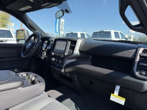 New 2024 RAM 3500 Tradesman w/ Chrome Appearance Group image 12